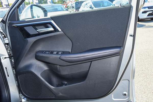 2024 Mitsubishi Outlander LS ZM
