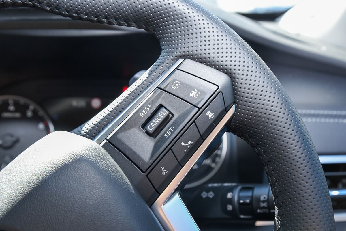 2024 Mitsubishi Outlander LS ZM