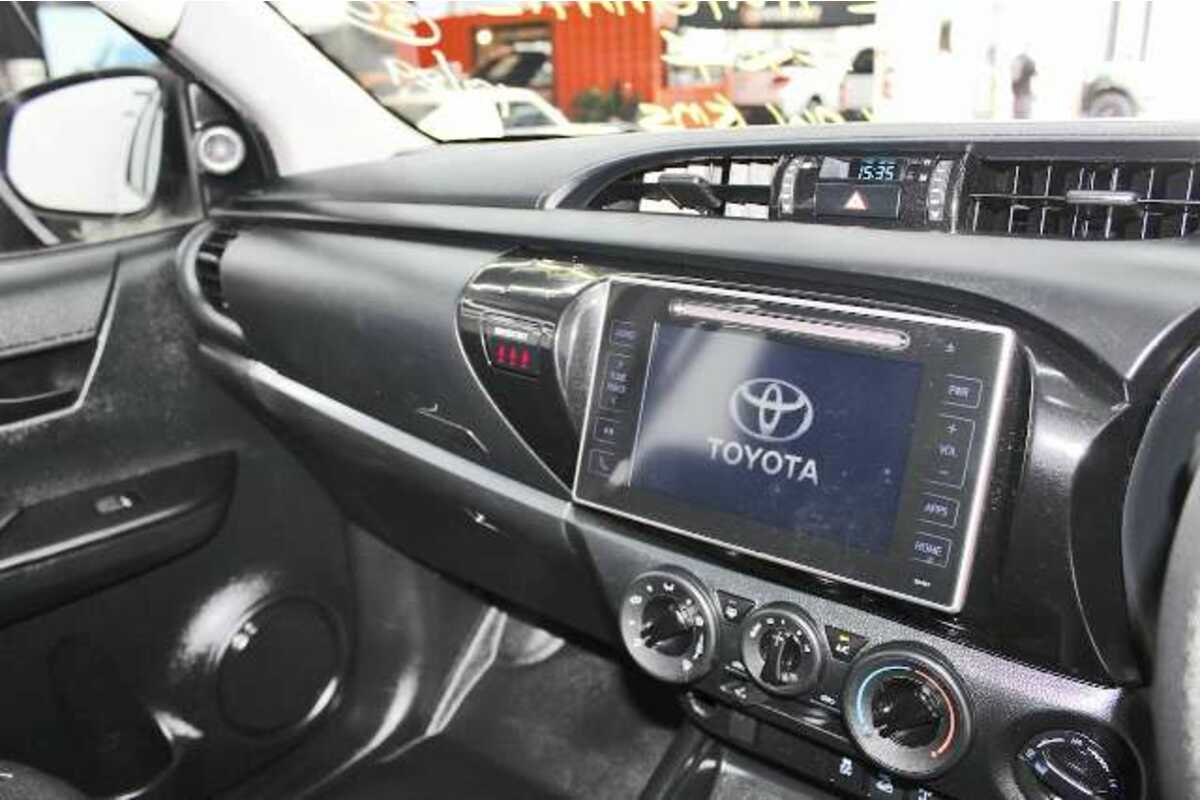 2018 Toyota HILUX SR DUAL CAB GUN126R