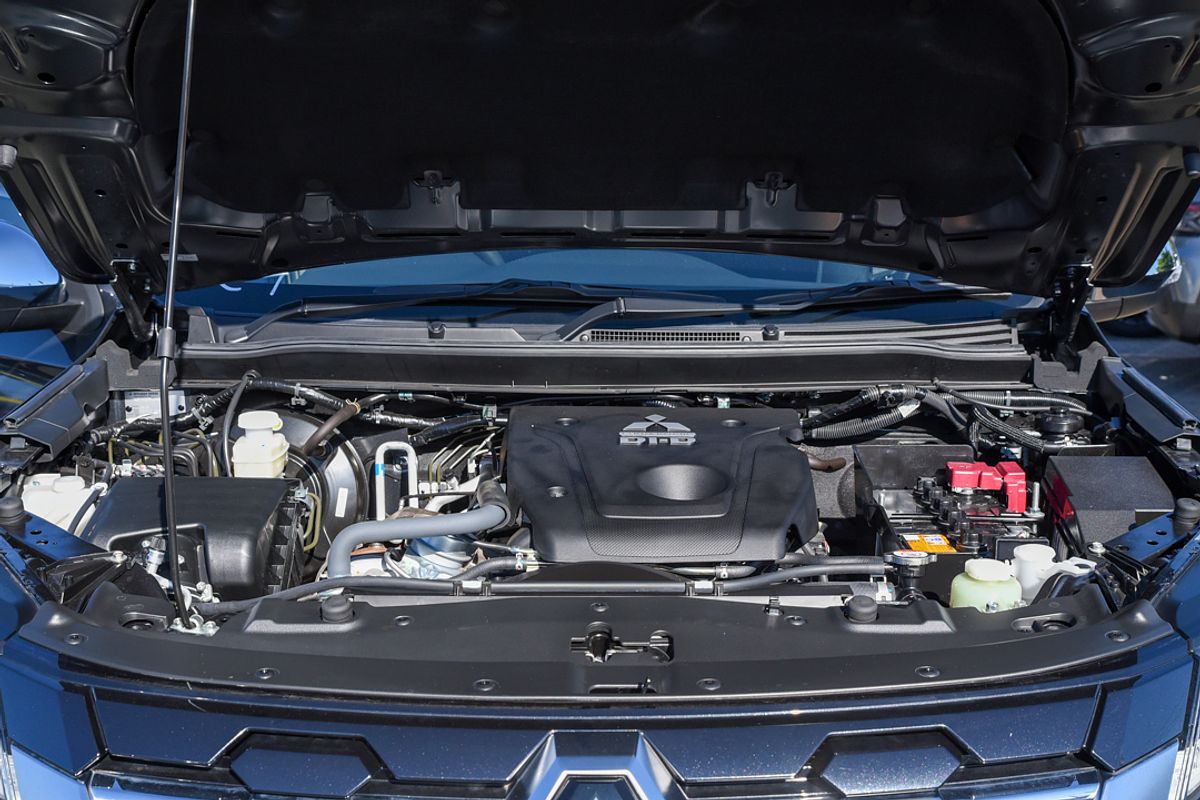 2024 Mitsubishi Pajero Sport GLS QG