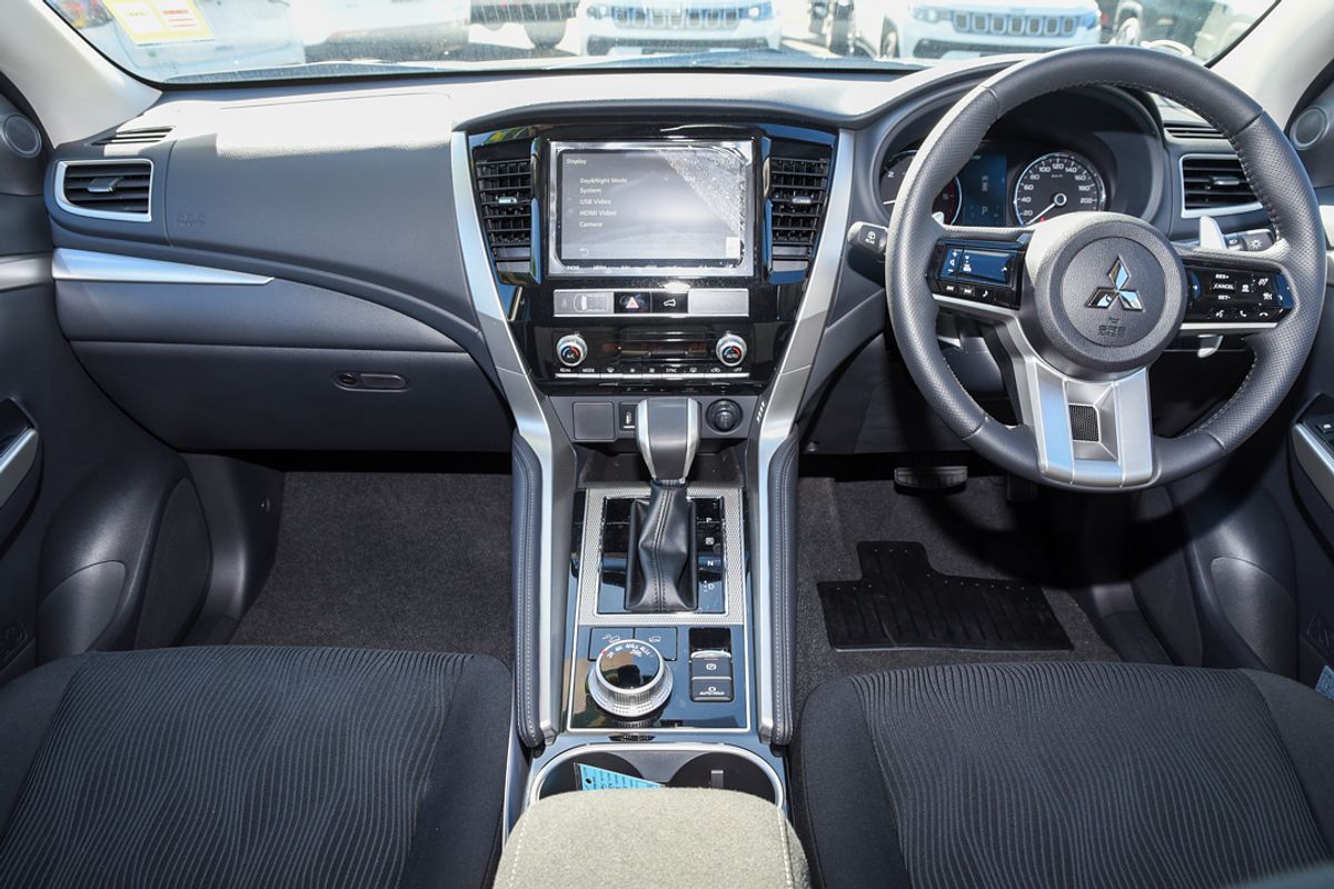 2024 Mitsubishi Pajero Sport GLS QG