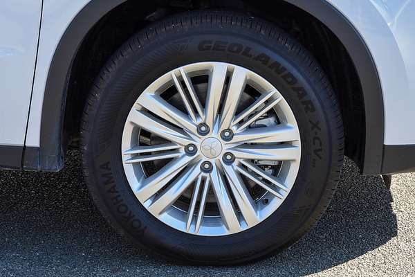 2023 Mitsubishi Outlander PHEV ES ZM