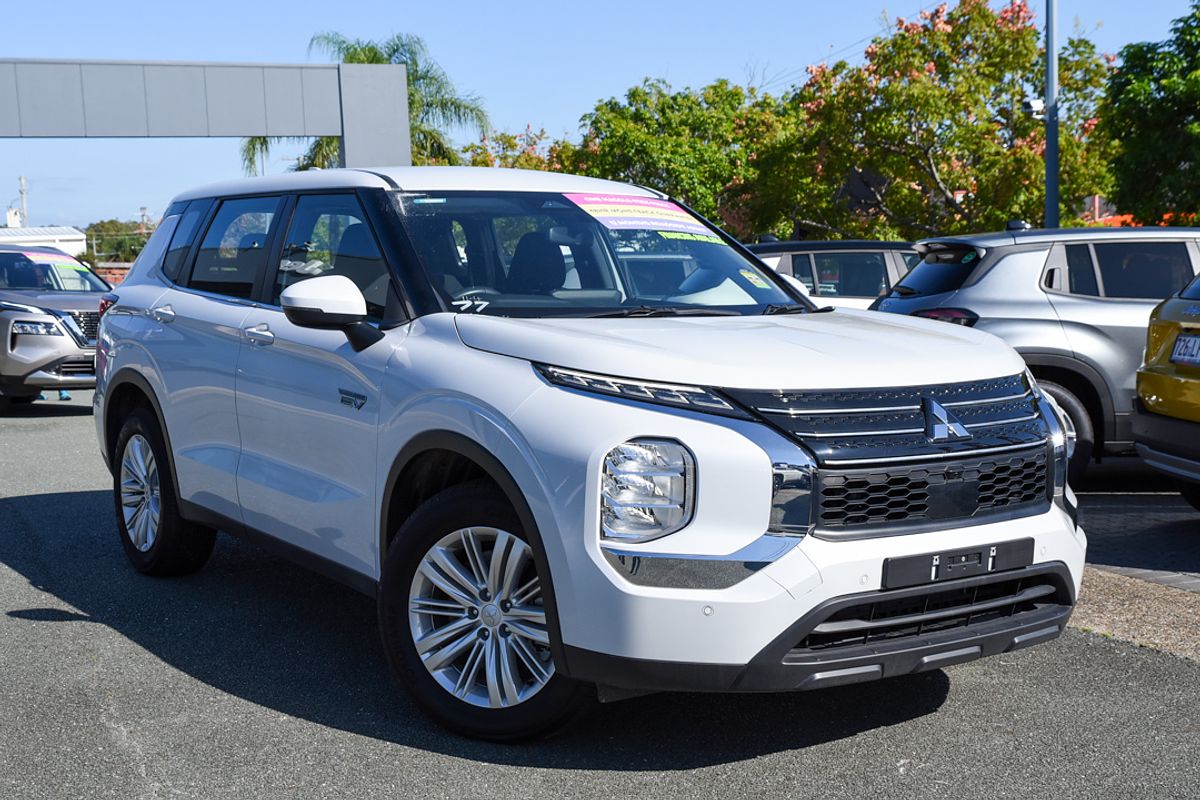 2023 Mitsubishi Outlander PHEV ES ZM