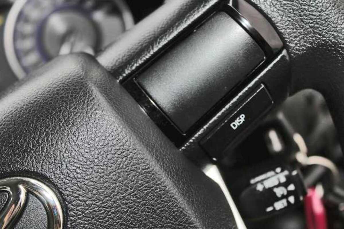 2018 Toyota HILUX SR DUAL CAB GUN126R