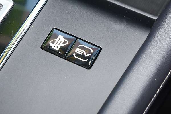 2023 Mitsubishi Outlander PHEV ES ZM