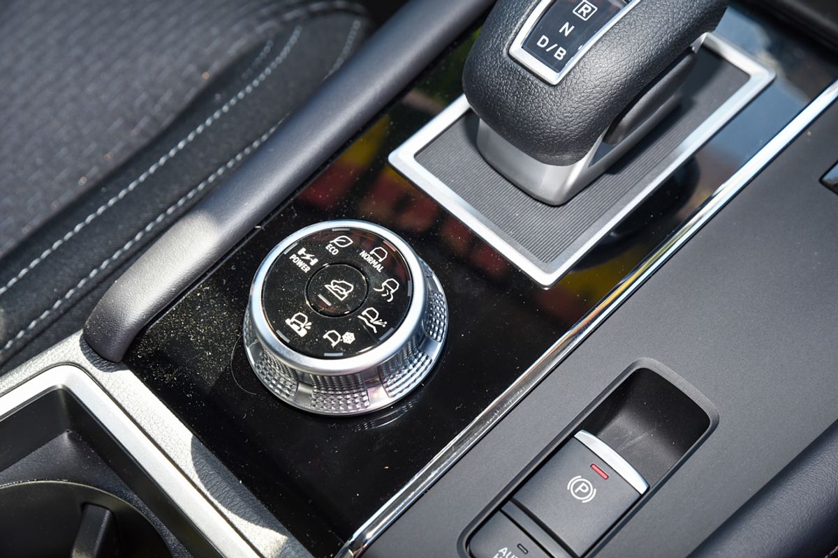 2023 Mitsubishi Outlander PHEV ES ZM
