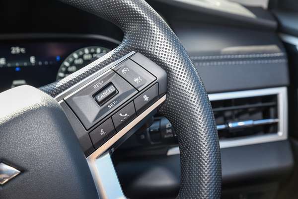 2023 Mitsubishi Outlander PHEV ES ZM