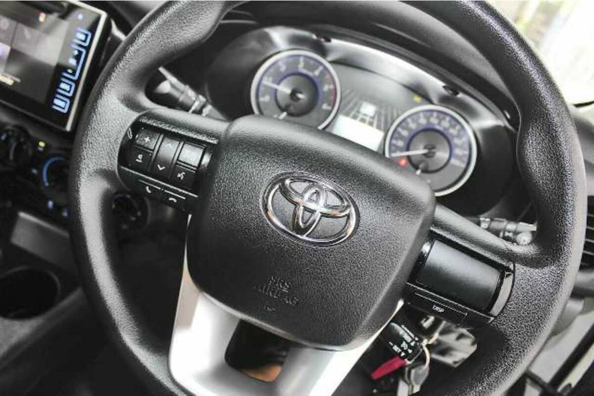 2018 Toyota HILUX SR DUAL CAB GUN126R