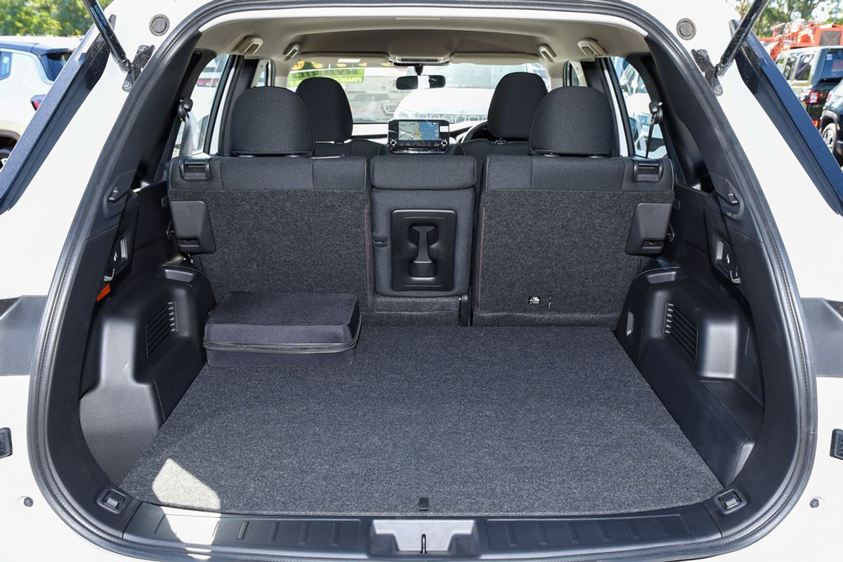 2023 Mitsubishi Outlander PHEV ES ZM