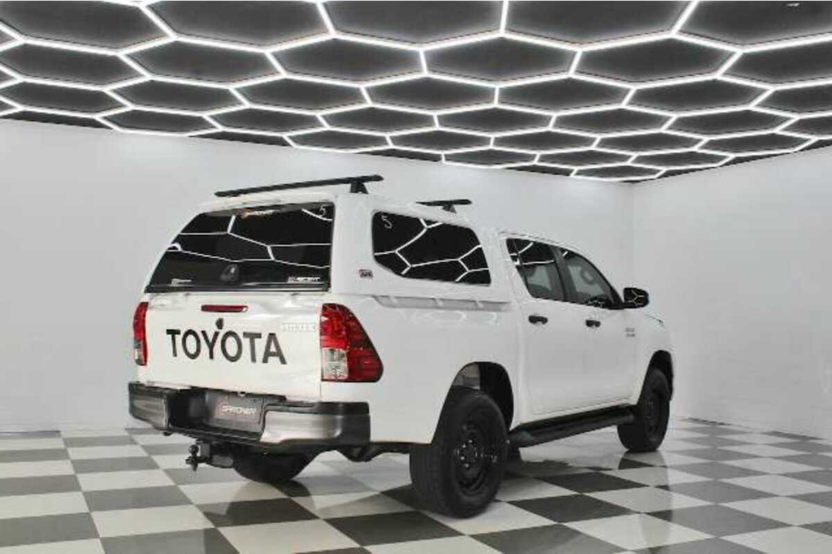 2018 Toyota HILUX SR DUAL CAB GUN126R