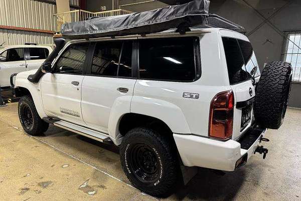 2014 Nissan Patrol ST Y61