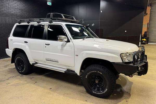 2014 Nissan Patrol ST Y61