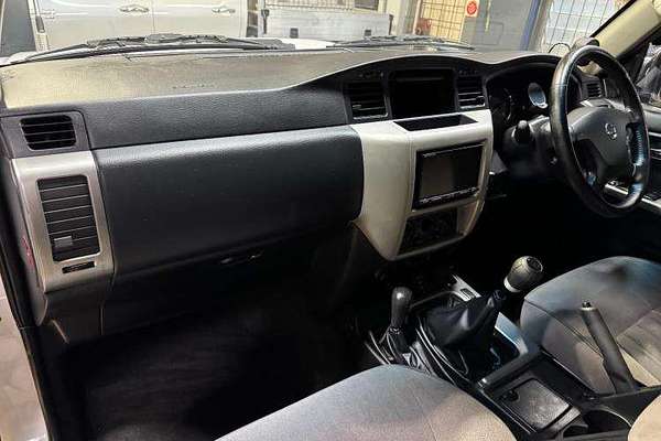 2014 Nissan Patrol ST Y61