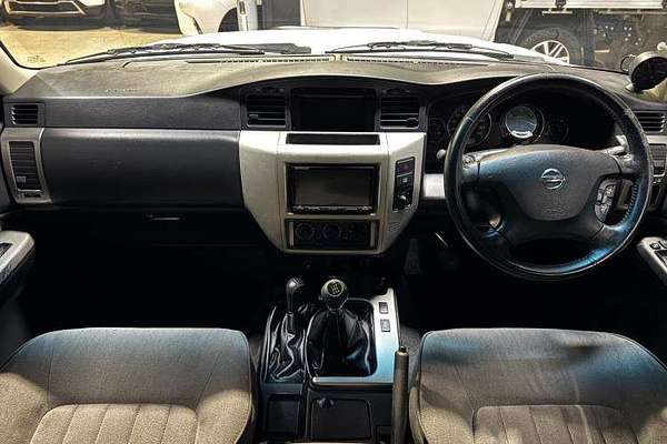 2014 Nissan Patrol ST Y61