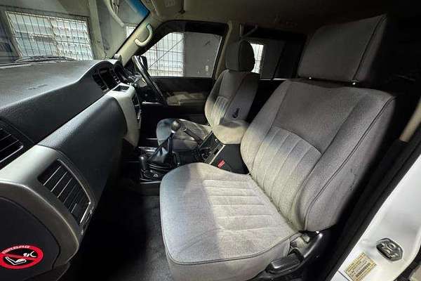 2014 Nissan Patrol ST Y61