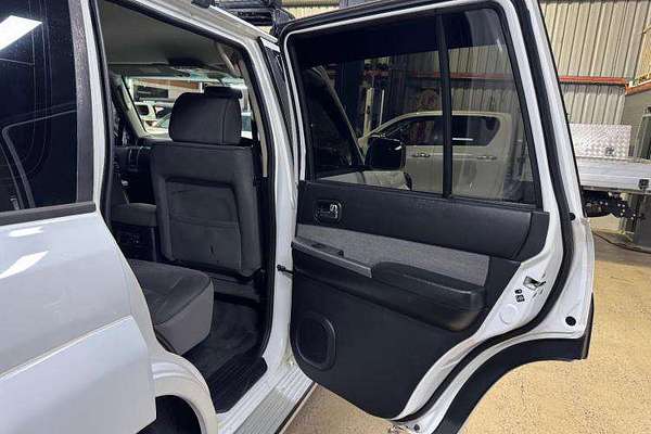 2014 Nissan Patrol ST Y61