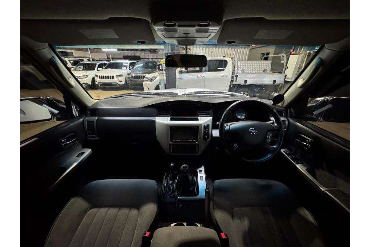 2014 Nissan Patrol ST Y61