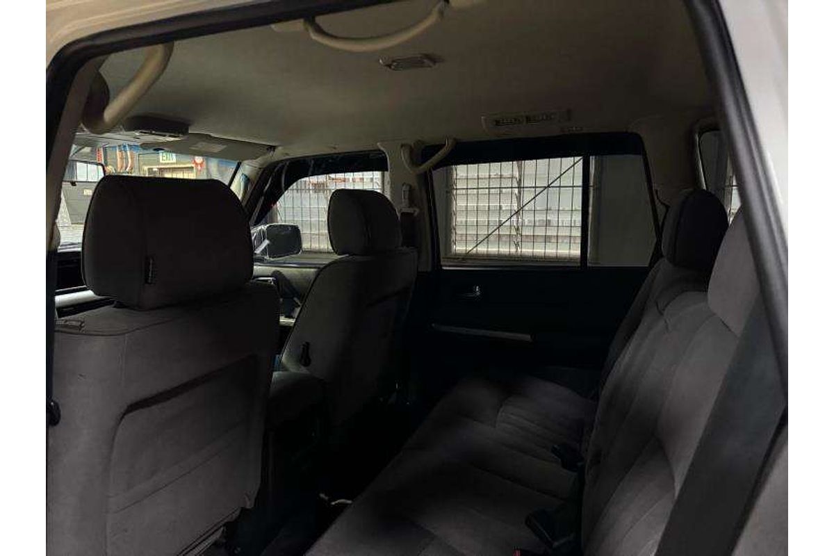 2014 Nissan Patrol ST Y61