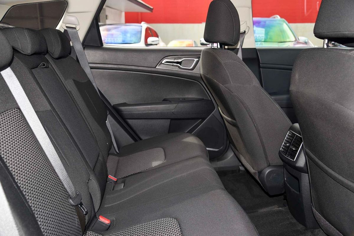 2022 Kia Sportage S NQ5
