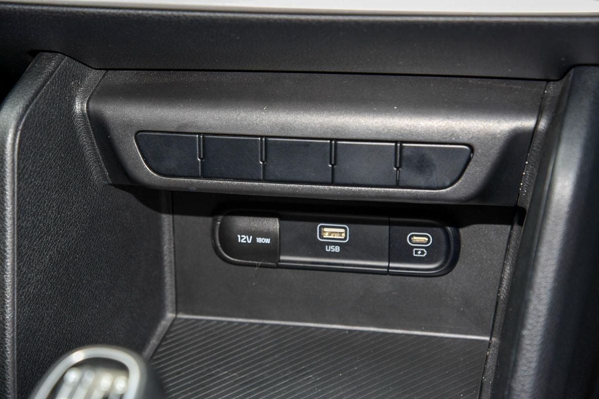 2022 Kia Sportage S NQ5