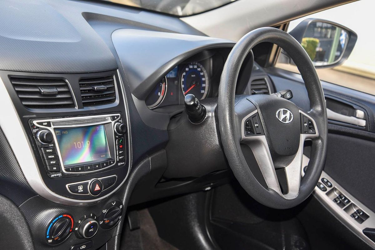 2014 Hyundai Accent Active RB2