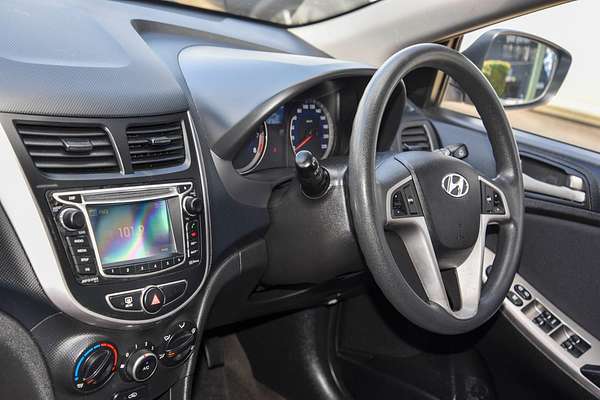 2014 Hyundai Accent Active RB2
