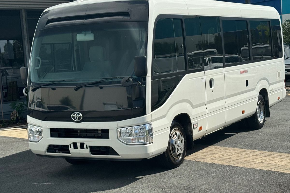 2020 Toyota COASTER DELUXE XZB70R