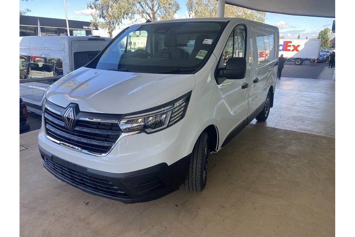 2025 Renault Trafic Pro X82 SWB Low Roof