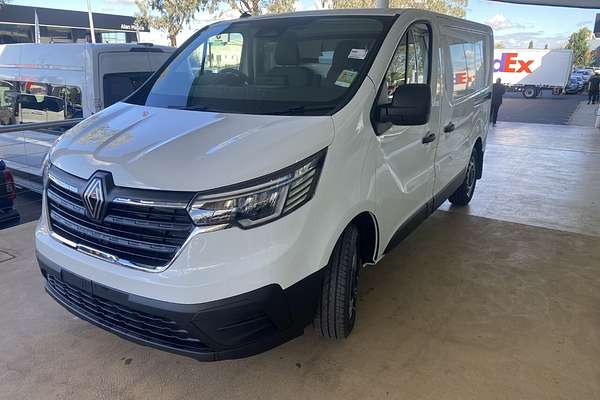 2025 Renault Trafic Pro X82 SWB Low Roof