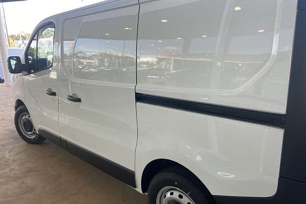 2025 Renault Trafic Pro X82 SWB Low Roof