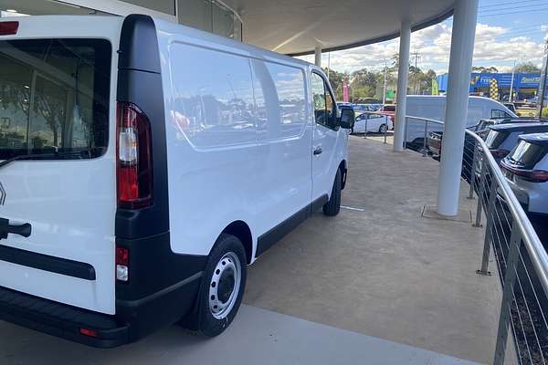2025 Renault Trafic Pro X82 SWB Low Roof