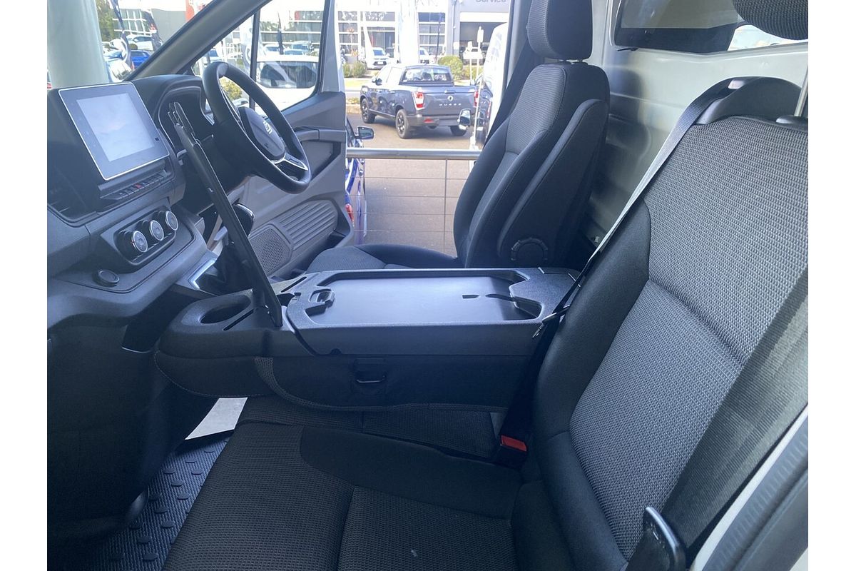 2025 Renault Trafic Pro X82 SWB Low Roof