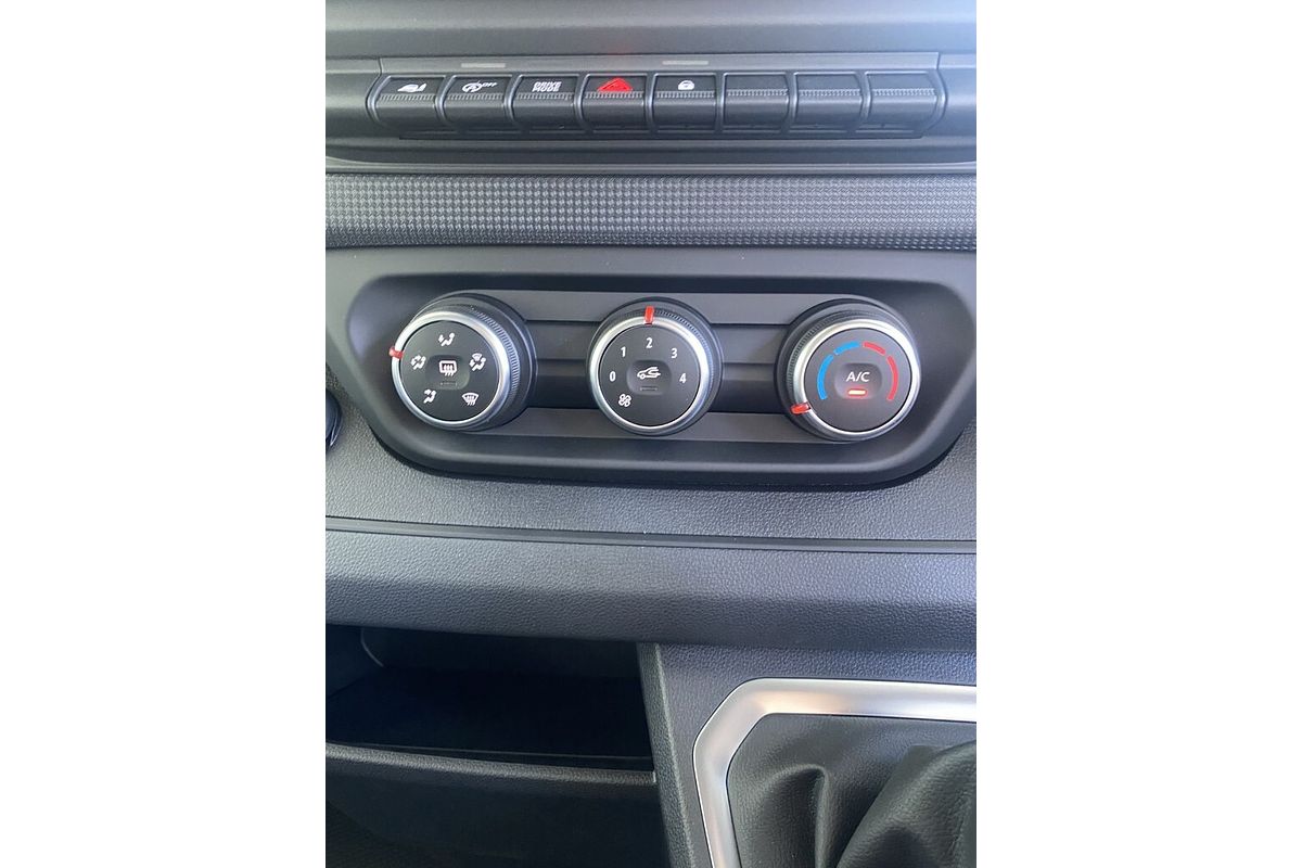 2025 Renault Trafic Pro X82 SWB Low Roof