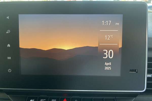 2025 Renault Trafic Pro X82 SWB Low Roof