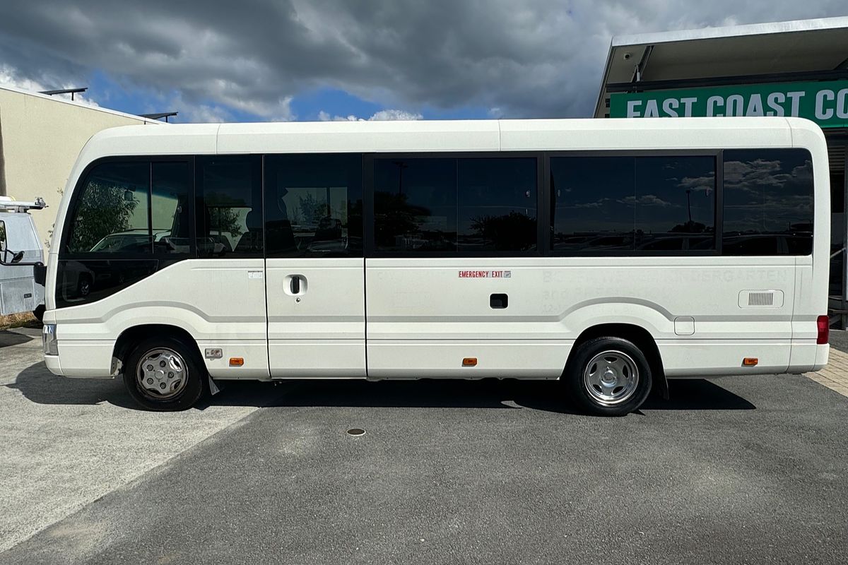 2020 Toyota COASTER DELUXE XZB70R