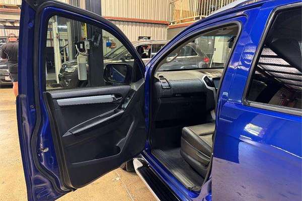 2018 Isuzu D-MAX LS-Terrain  4X4