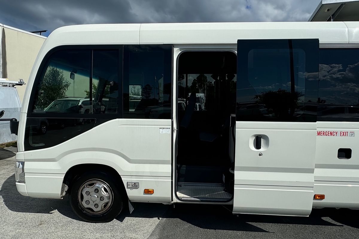 2020 Toyota COASTER DELUXE XZB70R