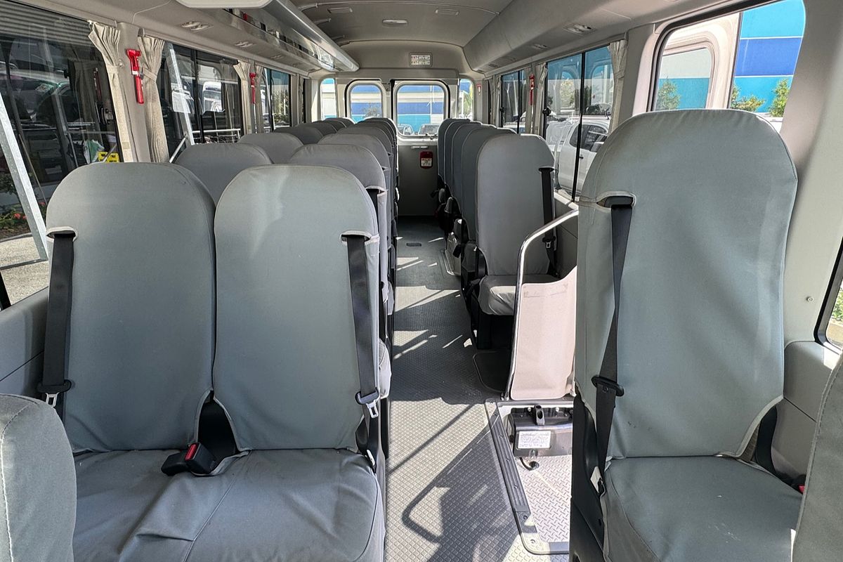 2020 Toyota COASTER DELUXE XZB70R