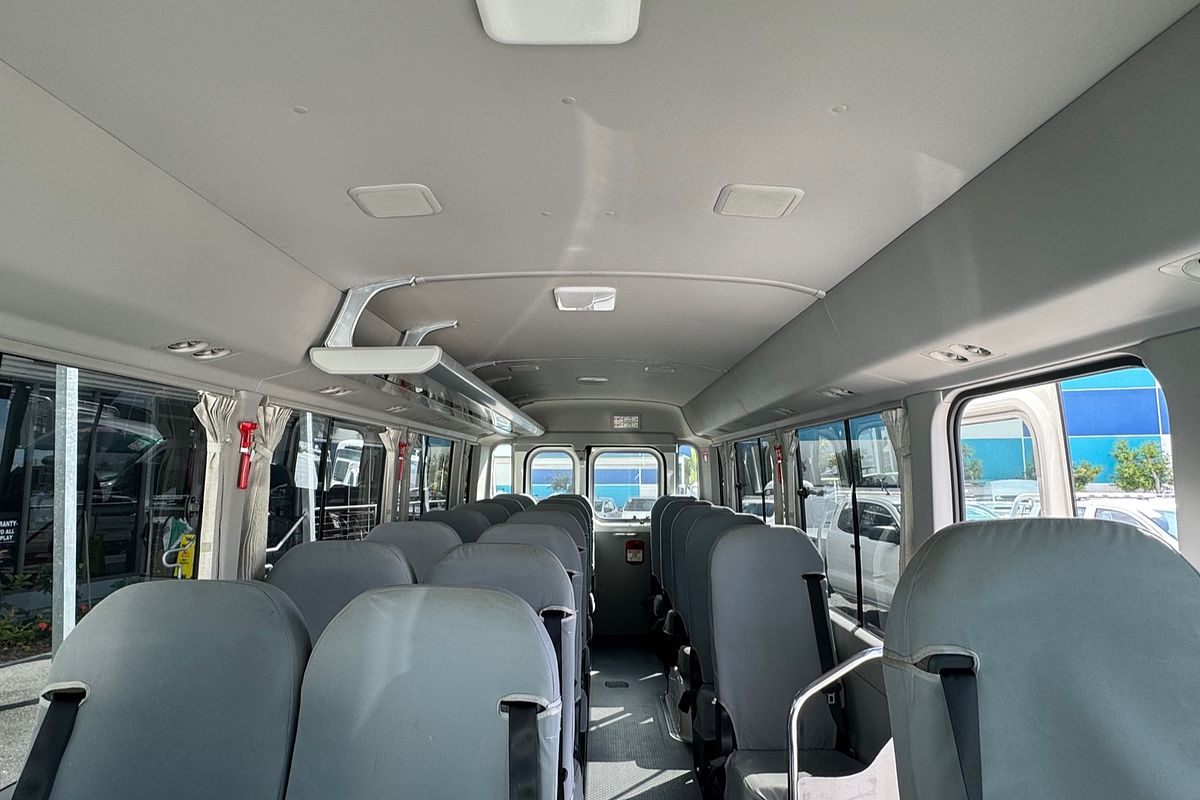 2020 Toyota COASTER DELUXE XZB70R