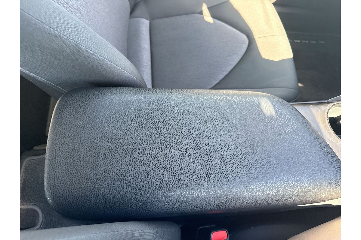 2021 Toyota Camry Ascent AXVH70R