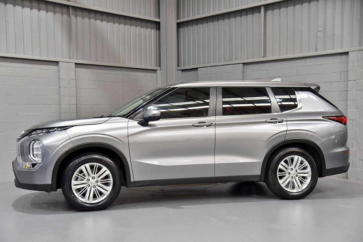 2021 Mitsubishi Outlander ES ZM