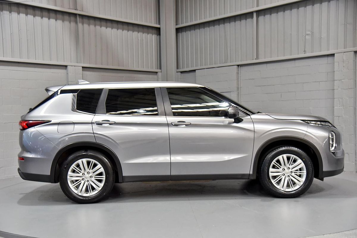 2021 Mitsubishi Outlander ES ZM