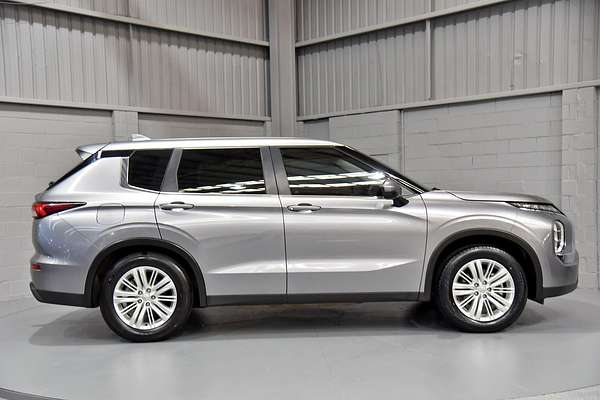 2021 Mitsubishi Outlander ES ZM