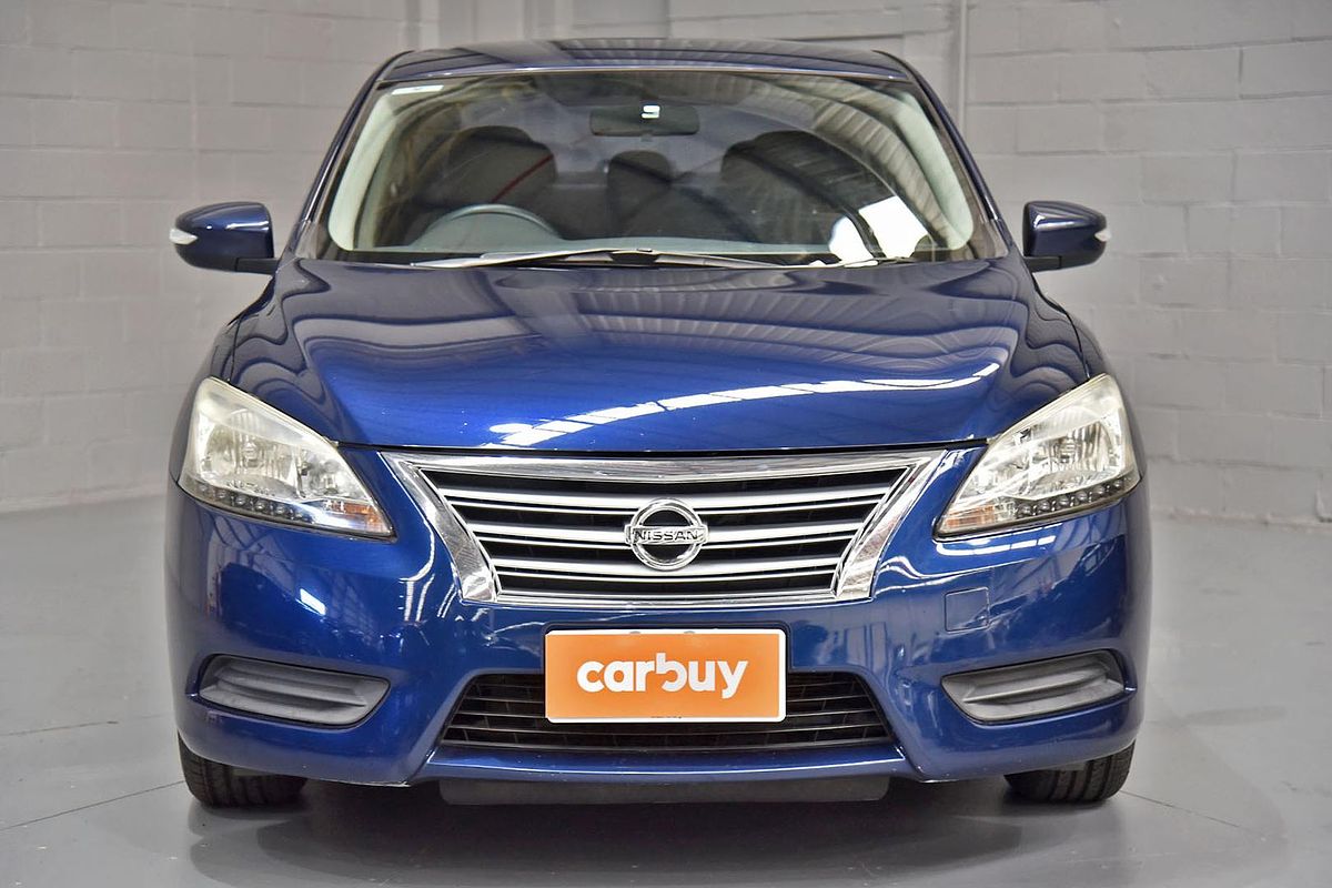2013 Nissan Pulsar ST B17