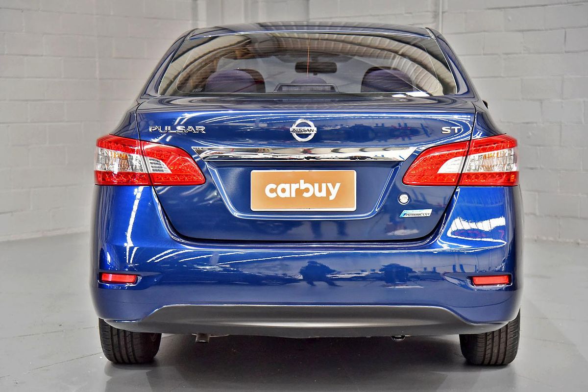 2013 Nissan Pulsar ST B17