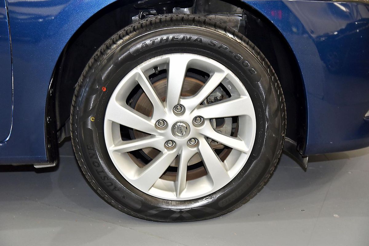 2013 Nissan Pulsar ST B17