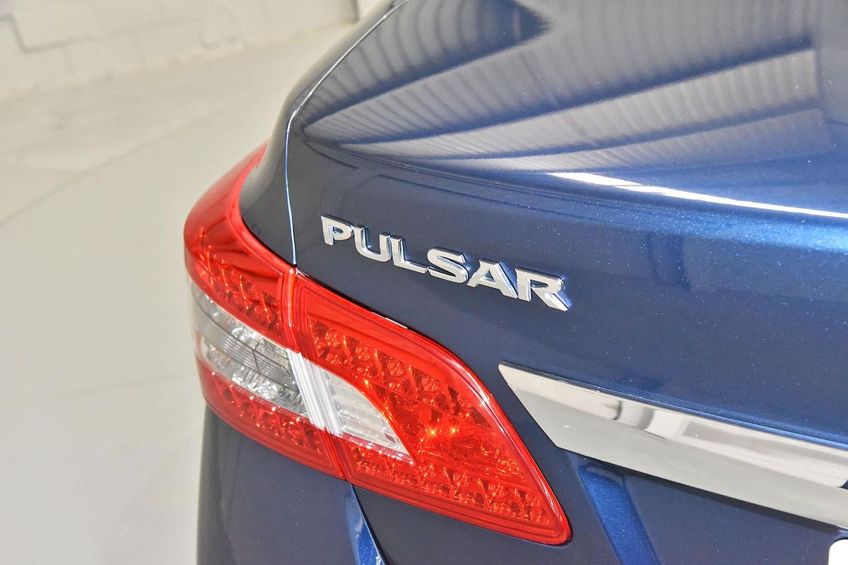 2013 Nissan Pulsar ST B17