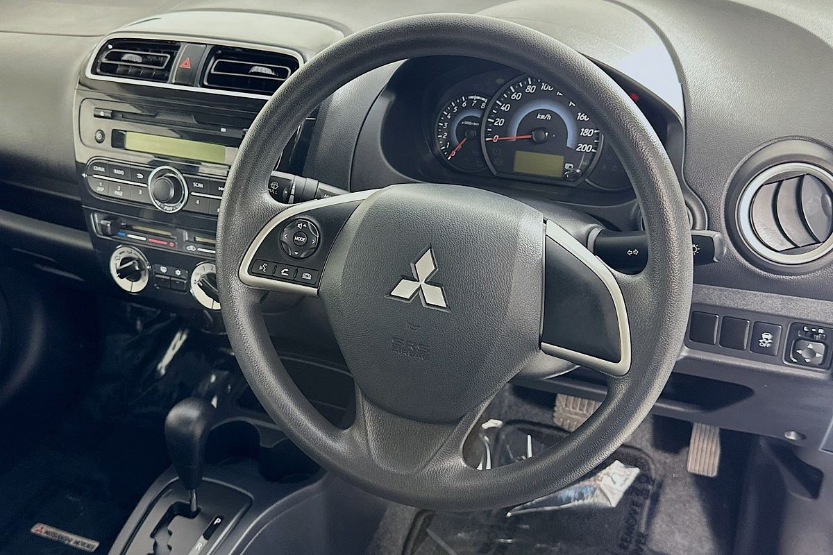 2014 Mitsubishi MIRAGE ES LA