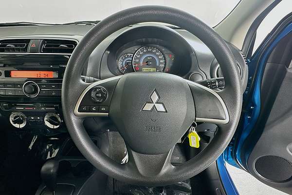 2014 Mitsubishi MIRAGE ES LA