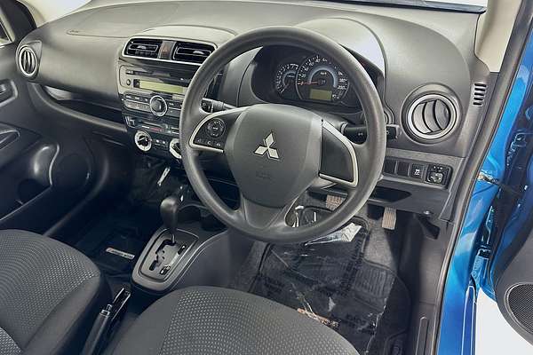 2014 Mitsubishi MIRAGE ES LA